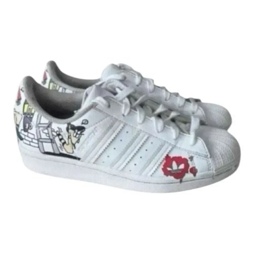 Adidas Originals Superstar Kids White Multicolor Comic Sneakers Size 3.5 GW5782